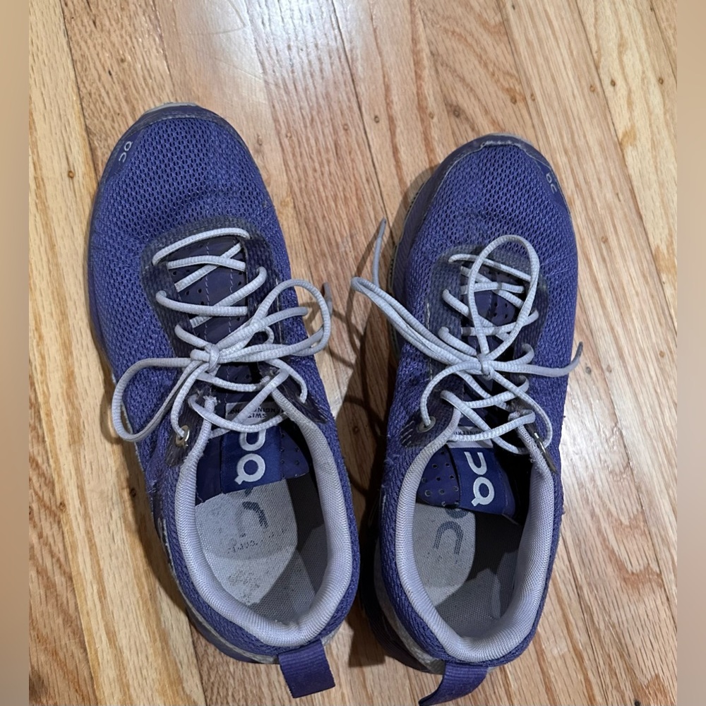 On Cloud Cloud Flow Running Shoes - image 5